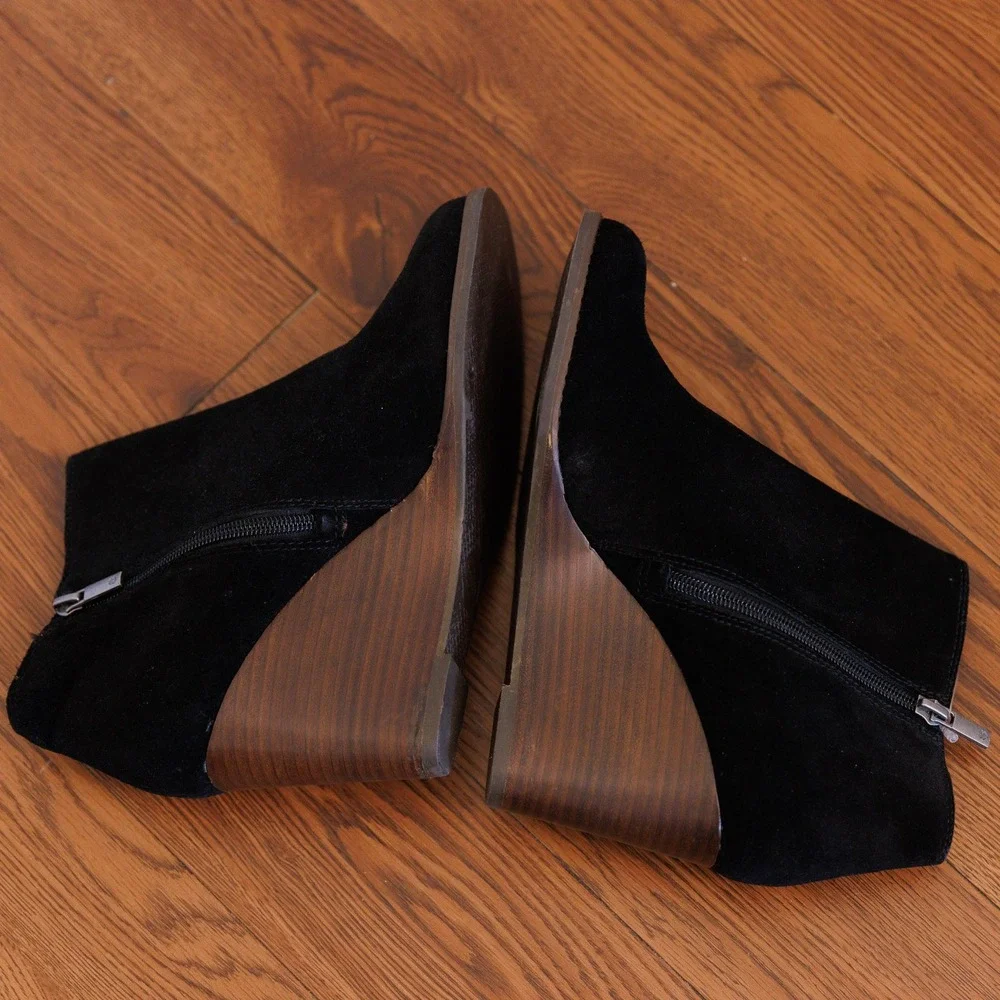 Lucky Brand Yakeena Black Suede Wedge Ankle Booties Womens 9.5 M Round Toe NWT